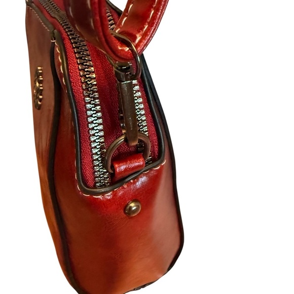 Women’s Soft Mobile Mini Phone Bag Vertical Style Removable Crossbody Strap Red - Picture 5 of 13